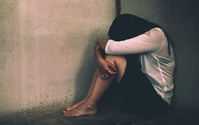 Cảnh sát giải cứu cô gái 19 tuổi bị cha mẹ giam cầm suốt 10 năm trong nhà Ảnh 2