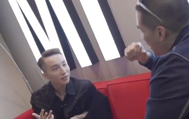 Clip: Sơn Tùng M-TP 'kinh ngạc' với khả năng hát 'Chắc ai đó sẽ về' bằng tiếng Việt của ông hoàng truyền thông Thái Lan Woody Ảnh 2