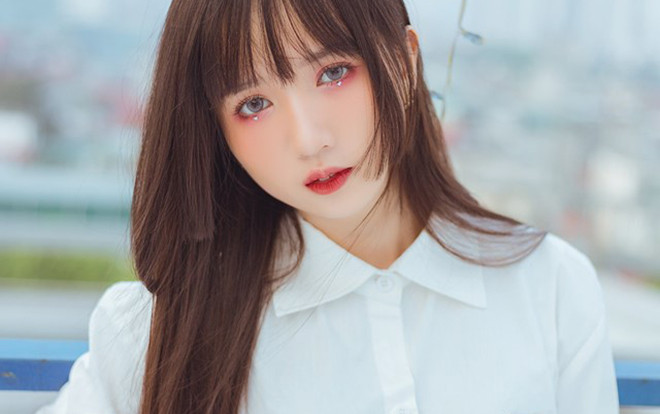 Nữ streamer, cosplayer trường ĐH Luật hút hơn 80.000 followers vì … 'dị' Ảnh 2