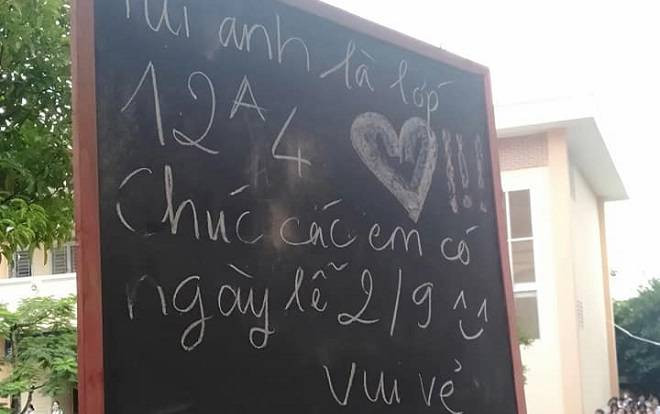 Tâm lý như 'đàn anh' khối 12, gửi gắm lời chúc ý nghĩa dịp lễ 2/9 cho các 'đàn em' khiến CĐM xuýt xoa khen ngợi Ảnh 2