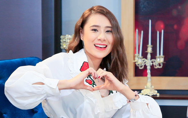 Hồ Bích Trâm 'tậu' nhà mới và đổi 'xế hộp' sang trọng sau 2 năm bán hàng online Ảnh 2