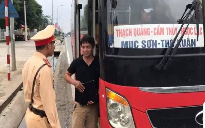Tài xế xe khách ‘ngậm quả đắng’ bị phạt hơn 20 triệu đồng vì xe 46 chỗ nhưng nhồi nhét 87 người dịp lễ 2/9 Ảnh 2