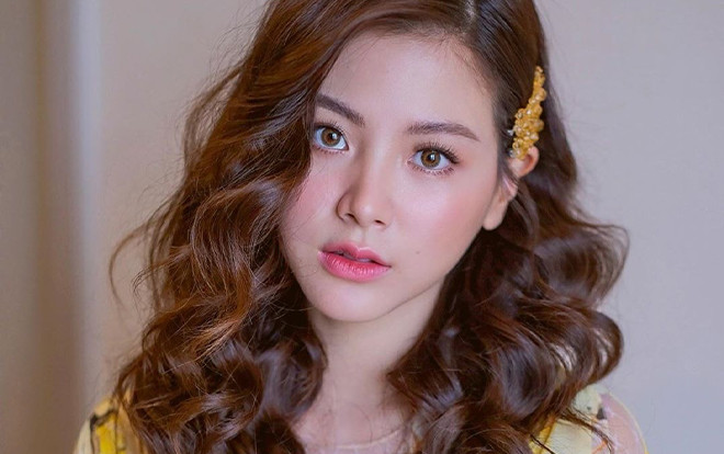 Baifern Pimchanok: Nàng 'tắc kè hoa' 3 năm liên tiếp gây sốt màn ảnh từ hình tượng gái hư đến người đẹp chuyển giới Ảnh 2