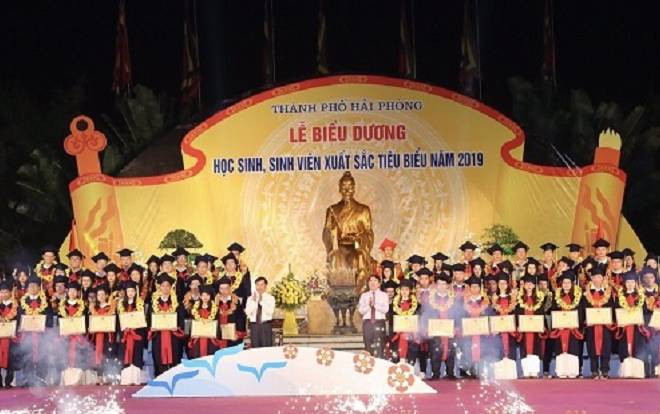 120 học sinh, sinh viên xuất sắc tiêu biểu Hải Phòng được biểu dương Ảnh 2