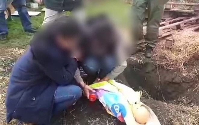 Mẹ 'ác quỷ' siết cổ con trai mới 1 tuổi, chôn dưới đất vì 'không muốn con bị đói nữa' Ảnh 2