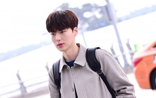 Mặc kệ Goo Hye Sun giải nghệ, Ahn Jae Hyun vẫn bình thản quay phim mới: Knet phản ứng thế nào? Ảnh 2