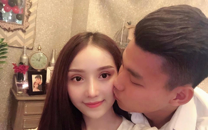 Người yêu sao gốc Việt của ĐT Thái Lan kém sắc so với bạn gái Văn Thanh Ảnh 2