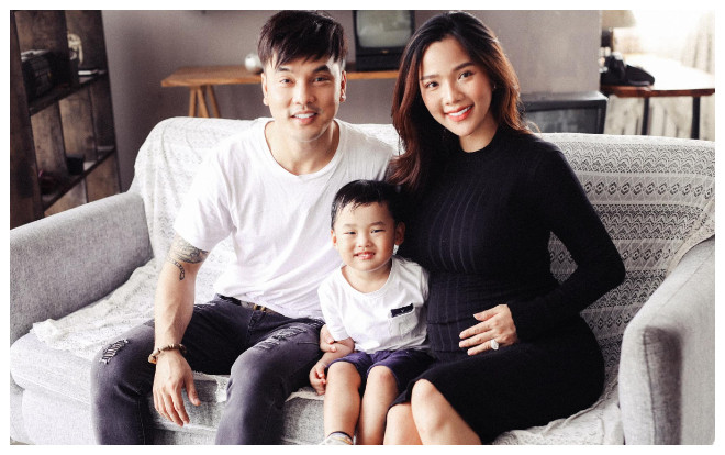 Bầu bí tháng thứ 8, bà xã Ưng Hoàng Phúc vẫn xinh đẹp quyến rũ trong bộ ảnh chụp cùng chồng Ảnh 2