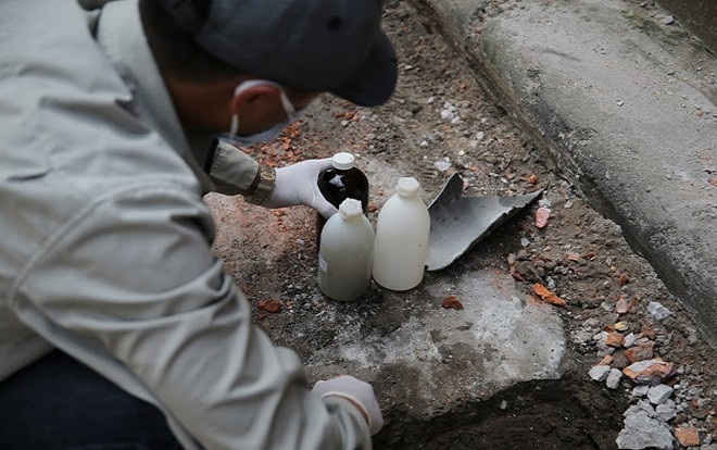 Vụ cháy công ty phích nước Rạng Đông: Dùng 10 'bẫy vàng' thu hơi thủy ngân trong không khí Ảnh 2