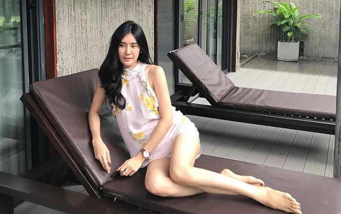 Bất ngờ trước khuôn mặt nàng WAGs Thái Lan giống hệt hot girl Thanh Bi Ảnh 2