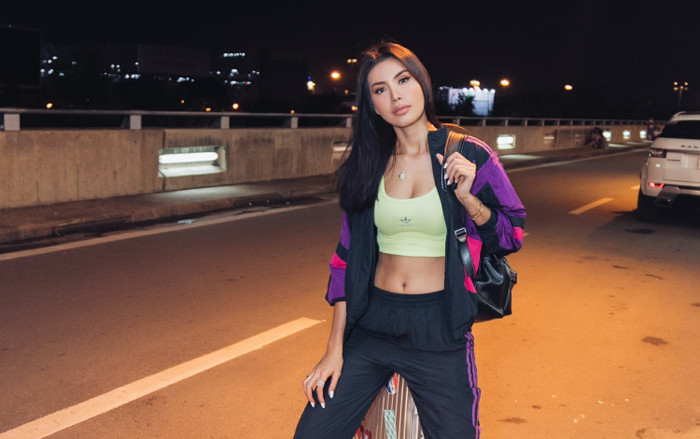 Minh Tú khoe vòng eo trứ danh tại sân bay, lên đường dự 'New York Fashion Week 2019' Ảnh 2