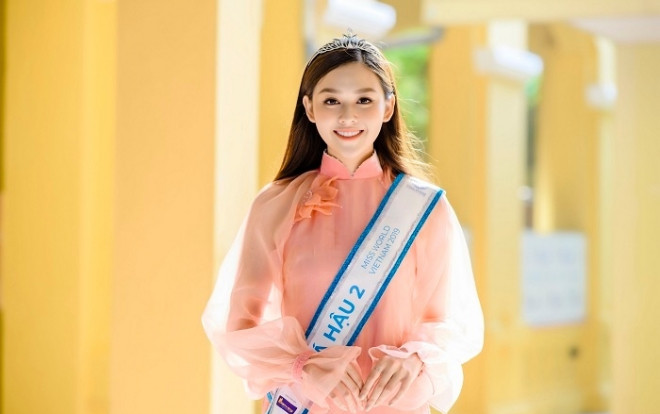 Biết được bí mật chiếc áo dài á hậu Tường San đang mặc, ai cũng phải cảm động Ảnh 2