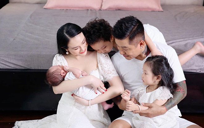 Tuấn Hưng hé lộ hình ảnh con trai thứ 3, fan nhận xét bản sao của ‘ông bô’ đây rồi! Ảnh 2