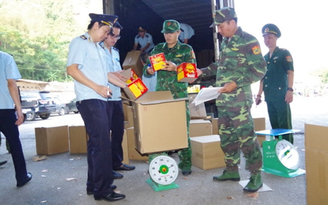 Phát hiện xe container vận chuyển 13 tấn pháo nổ nhập lậu tại Lạng Sơn Ảnh 2