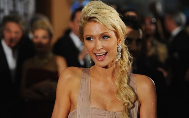 Tất tần tật các bước skincare ban đêm để trẻ mãi không già của ‘nữ hoàng tiệc tùng’ Paris Hilton Ảnh 2