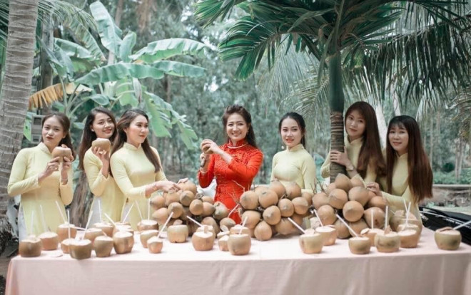 Về Bến Tre hỏi vợ 'bị' thách uống 100 quả dừa, cư dân mạng rần rần hỏi: Quê bạn có đặc sản gì thách cưới? Ảnh 2