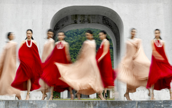 Thời trang lắng đọng tinh hoa từ cõi an yên nơi miền đất Phật Ảnh 2