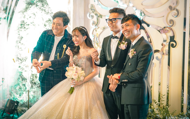 Đông đảo sao Việt đến chúc mừng đám cưới con gái đại gia Minh Nhựa Ảnh 2