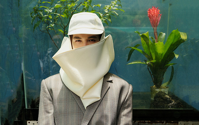 Không cần khoe bụng 6 múi, Anh Tú bịt kín mặt vẫn điển trai chất ngất Ảnh 2