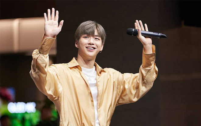 Ca hát thôi chưa đủ, 'center quốc dân' Kang Daniel chuẩn bị 'lấn sân' trở thành MC chương trình phát thanh đặc biệt Ảnh 2