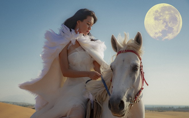 Nghe chuyện Mị Châu - Trọng Thủy từ Bùi Lan Hương: Khi Dream Pop làm rực sáng vẻ đẹp bóng đêm, dát bạc đất trời Ảnh 2