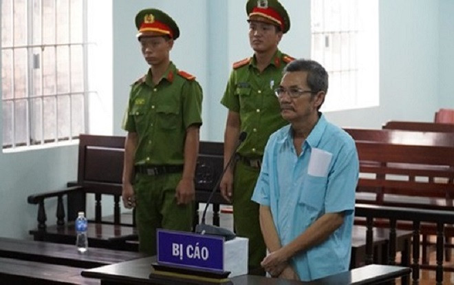 Chở 3 bé gái đi tập văn nghệ, thầy giáo dạy nhạc dở trò dâm ô Ảnh 2