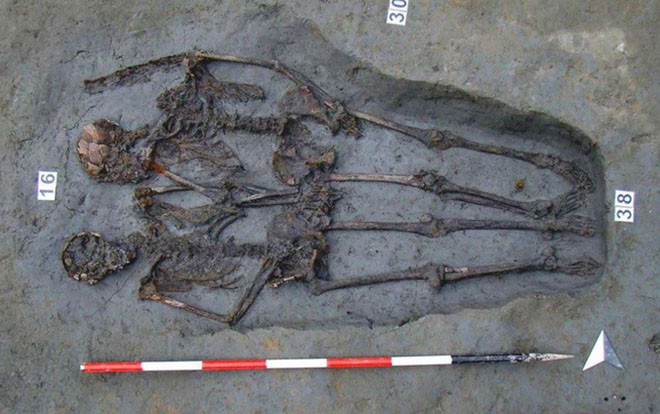 Tiết lộ bất ngờ về hai bộ hài cốt 'đến chết vẫn nắm tay nhau không rời' Ảnh 2