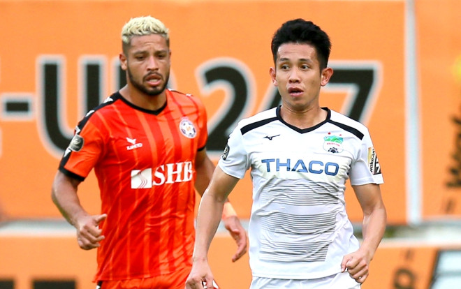 Cận cảnh cú sút đẹp như tranh của Hồng Duy vào lưới Sài Gòn Ảnh 2