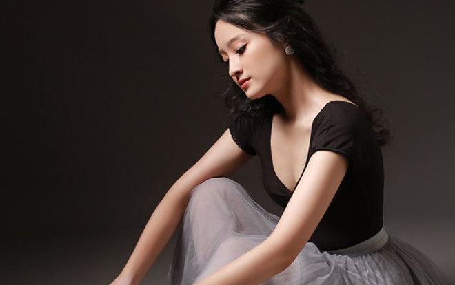 Nữ sinh đăng quang ngôi vị 'Đại sứ Amsterdam 2019': Không những xinh đẹp mà còn sở hữu hàng loạt thành tích cực ấn tượng Ảnh 2