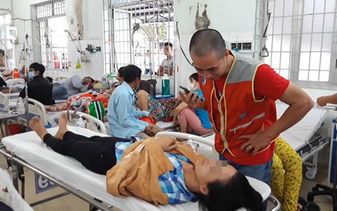 Vụ chồng dìm vợ xuống nước rồi kéo lên tát tới tấp trước mặt 2 con nhỏ: Người vợ kiên quyết ly hôn Ảnh 2