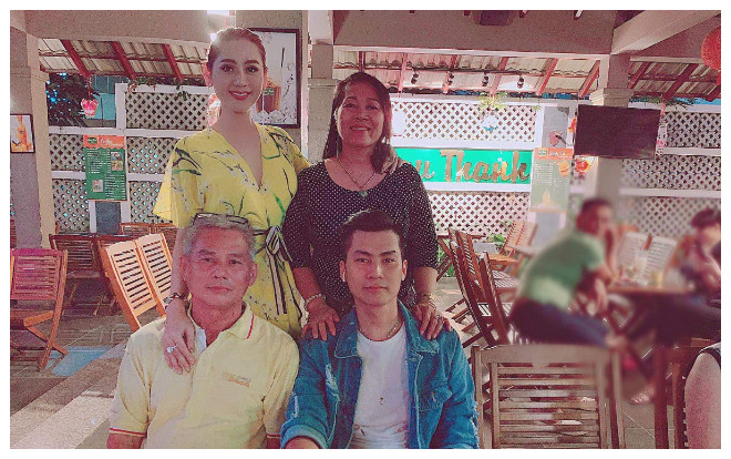 Lâm Khánh Chi đăng ảnh đón trung thu hạnh phúc bên bố mẹ chồng khiến nhiều người ngưỡng mộ Ảnh 2