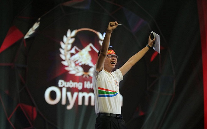 Quán quân Đường lên đỉnh Olympia Trần Thế Trung: 'Em không phải kiểu mọt sách đâu, thật sự em cũng có bạn gái rồi đấy' Ảnh 2