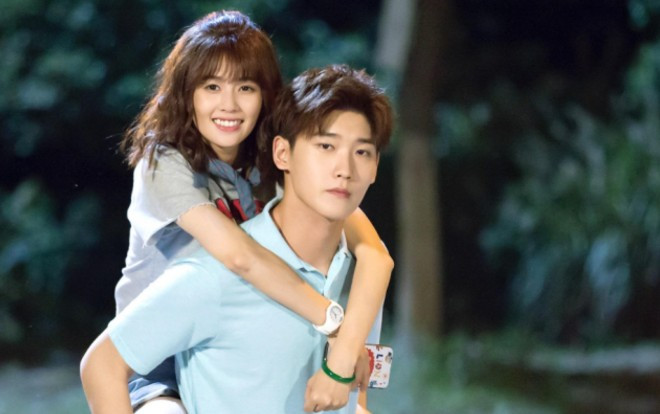 'Thế giới nợ tôi một mối tình đầu': Trailer mới nhất xuất hiện, Hình Chiêu Lâm - Bạch Lộc hóa thân thành 'cặp đôi hoàn hảo' Ảnh 2