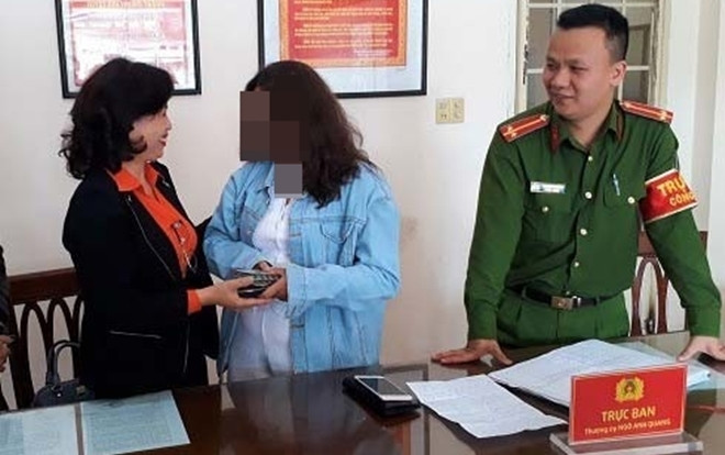 Cô gái trẻ bất ngờ nhận lại hơn 80 triệu đồng sau nhiều ngày đánh rơi ví tiền tại chợ Đà Lạt Ảnh 2