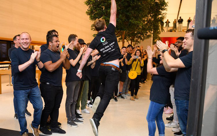 Không khí xếp hàng mua iPhone 11 khắp nơi trên thế giới Ảnh 2