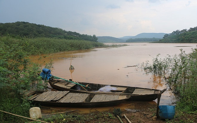 Lật thuyền, 3 nam sinh lớp 9 đuối nước thương tâm Ảnh 2