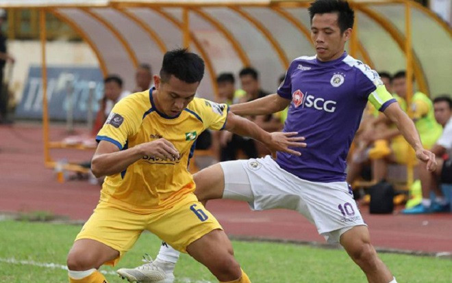 Văn Quyết nhận kỷ lục thẻ phạt và những lần phi thể thao gây sốc Ảnh 2