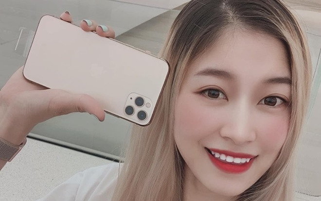 Nàng WAGs Việt Nam du học Anh: Mua iPhone 11 Pro Max là bình thường Ảnh 2