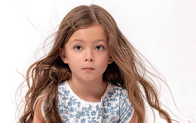 Con gái Hồng Nhung khoe vẻ đẹp lai, xinh như một thiên thần Ảnh 2