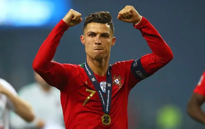 Mặc kệ Messi chiến thắng, ĐT Bồ Đào Nha tự trao giải The Best cho Ronaldo Ảnh 2