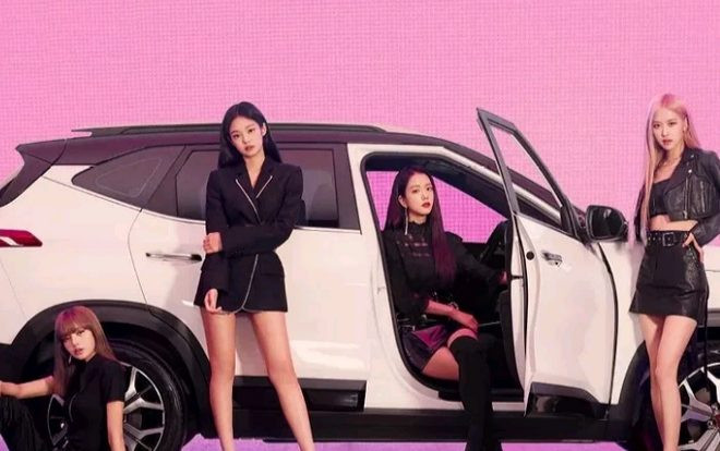 BLACKPINK xuất hiện sang chảnh trong photoshoot hợp tác giữa Elle Magazine và Kia Motors Ảnh 2