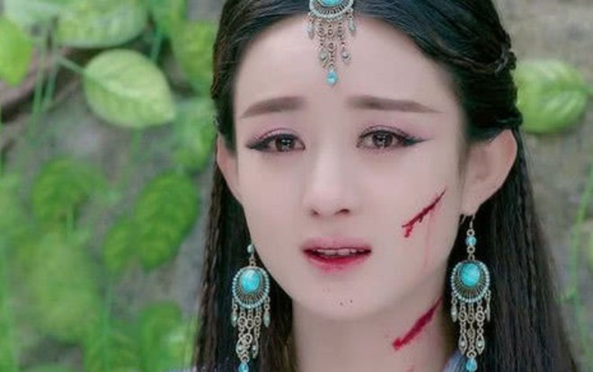 Khi sao nữ Hoa ngữ đóng cảnh khóc: Triệu Lệ Dĩnh chân thực, Địch Lệ Nhiệt Ba hóa tiên nữ, Angelababy làm người khác câm lặng Ảnh 2