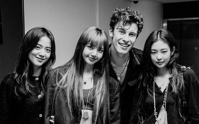 Không chỉ 'đổ bộ' show diễn tại xứ Kim Chi, 3 mẩu BlackPink còn khiến fan phấn khích với hình ảnh chụp cùng Shawn Mendes Ảnh 2