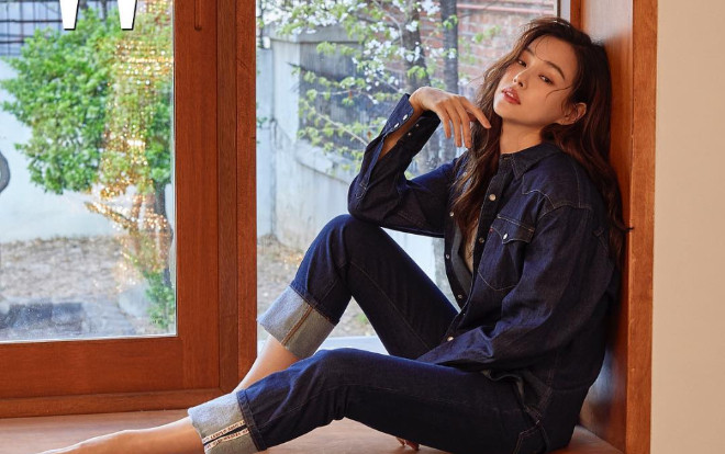 Hoa hậu đẹp nhất thế giới Hàn Quốc có style đời thường mộc mạc khác hẳn trên thảm đỏ Ảnh 2