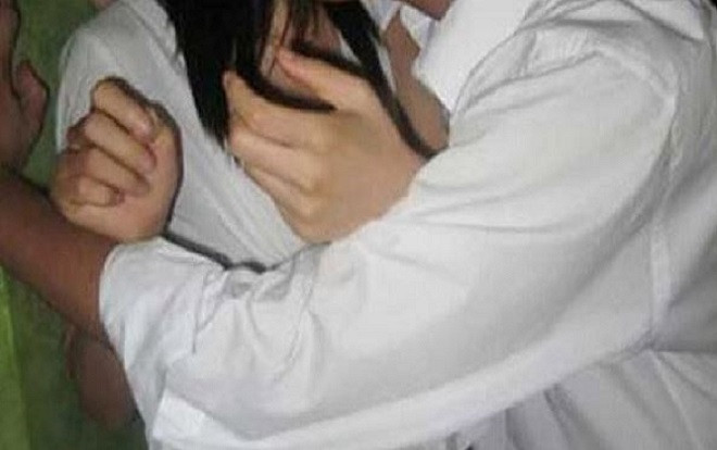 Nhiều lần 'quan hệ' với bé gái 12 tuổi quen qua mạng, thiếu niên 16 tuổi bị bắt Ảnh 2