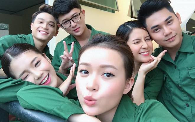 Toàn 'trai xinh gái đẹp' mùa quân sự cùng xuất hiện trong một khung hình, hội bạn thân 'cực phẩm' khiến CĐM không khỏi trầm trồ Ảnh 2