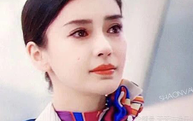 Xuất hiện chỉ 10 giây, Angelababy bất ngờ chinh phục được khán giả bằng cảnh khóc trong 'Trung Quốc cơ trưởng' Ảnh 2