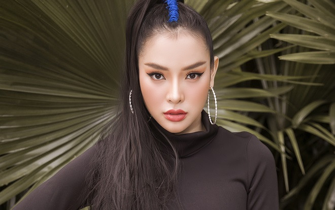 Chán nóng bỏng, gợi cảm, Phương Trinh Jolie bất ngờ… kín như bưng tại sự kiện Ảnh 2