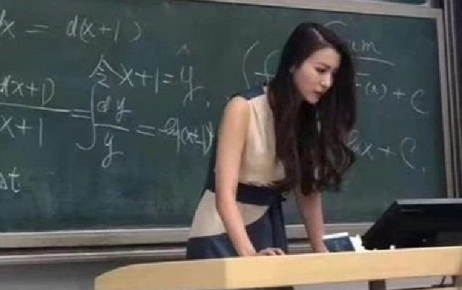 Nữ giảng viên của trường ĐH Khoa học Kỹ thuật Bắc Kinh bất ngờ nổi tiếng chỉ sau một bức ảnh 'chụp lén' Ảnh 2