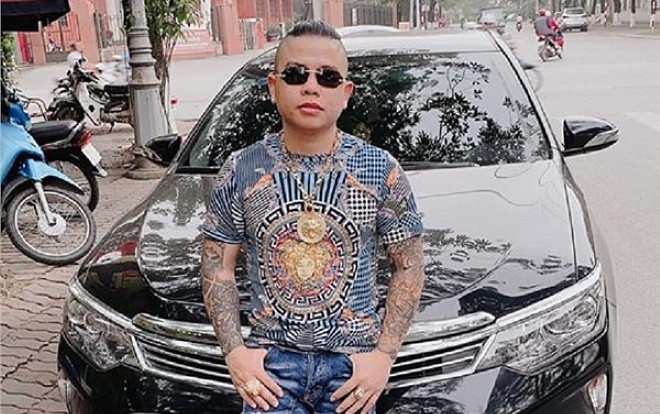 Kênh YouTube mới của 'thánh chửi' Dương Minh Tuyền sở hữu hơn 600.000 lượt đăng ký, xuất hiện nhiều nội dung phản cảm Ảnh 2